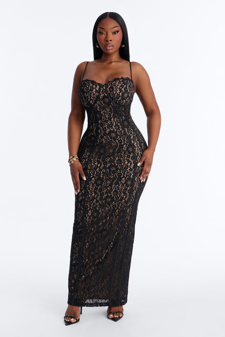 Adjustable Strap Sweetheart Lace Gown